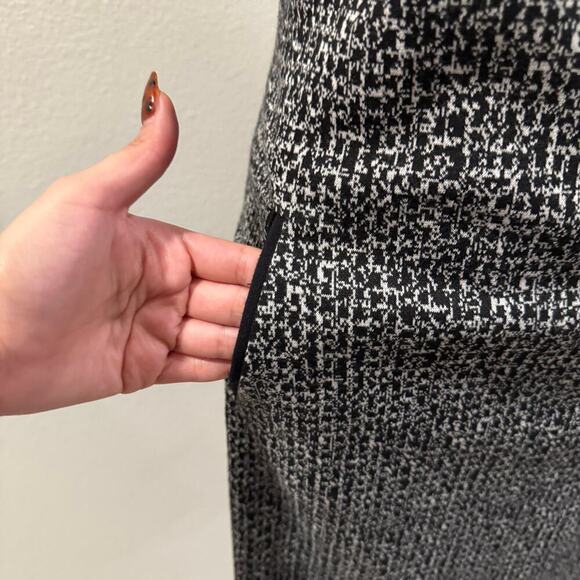 Tahari Arthur S Levine Black White Sheath Dress Pockets 8 Office Career Elegant - Picture 3 of 8